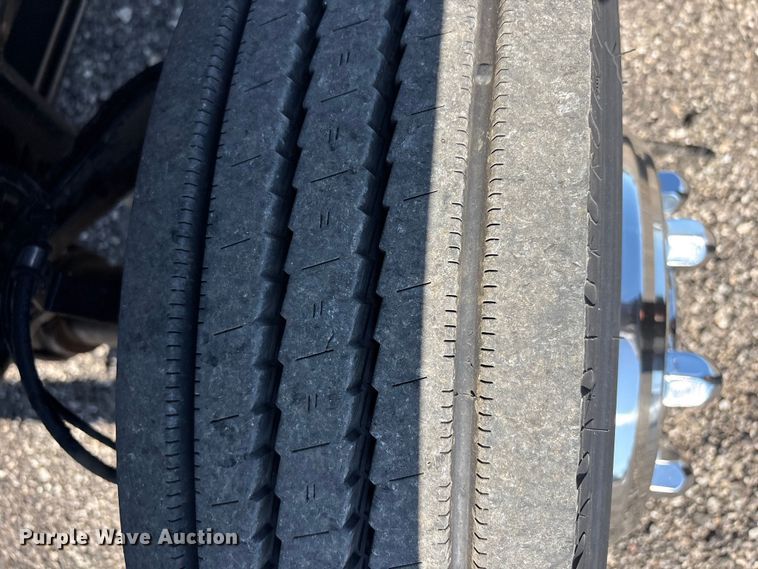 image for item EG8946 2022 Chevrolet Silverado 5500HD flatbed truck