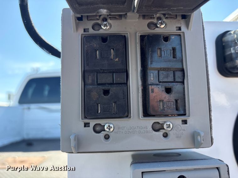 image for item EG8947 2012 Ford F450 Super Duty XL Ext. Cab utility / service truck