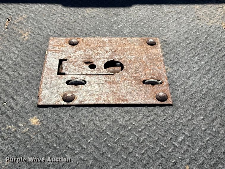 image for item EG8947 2012 Ford F450 Super Duty XL Ext. Cab utility / service truck