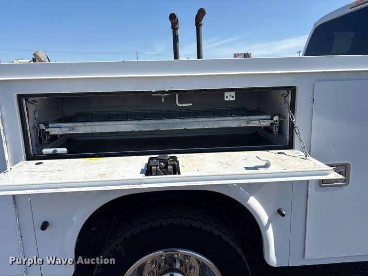 image for item EG8947 2012 Ford F450 Super Duty XL Ext. Cab utility / service truck