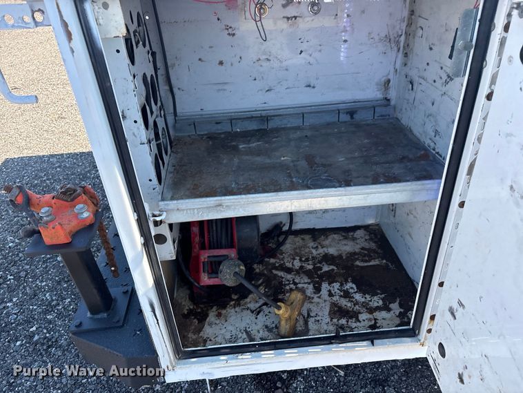 image for item EG8947 2012 Ford F450 Super Duty XL Ext. Cab utility / service truck