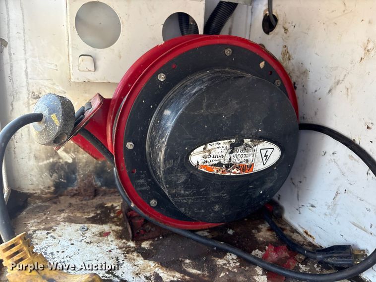 image for item EG8947 2012 Ford F450 Super Duty XL Ext. Cab utility / service truck