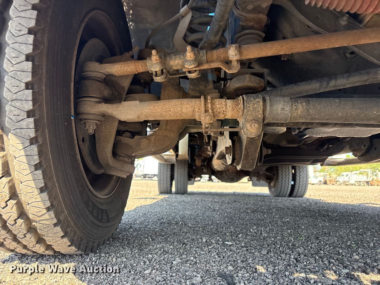 image for item EG8947 2012 Ford F450 Super Duty XL Ext. Cab utility / service truck