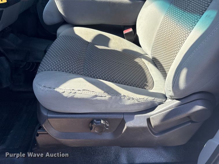 image for item EG8947 2012 Ford F450 Super Duty XL Ext. Cab utility / service truck