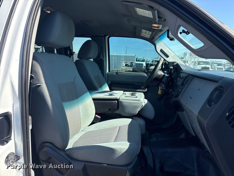 image for item EG8947 2012 Ford F450 Super Duty XL Ext. Cab utility / service truck