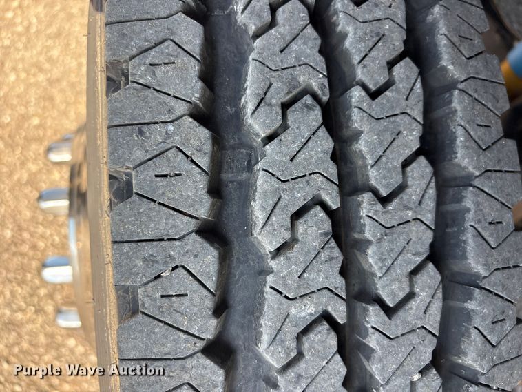 image for item EG8947 2012 Ford F450 Super Duty XL Ext. Cab utility / service truck