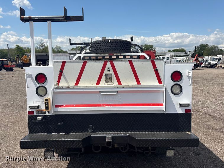 image for item EG8957 2013 Chevrolet Silverado 3500HD Ext. Cab utility bed pickup truck
