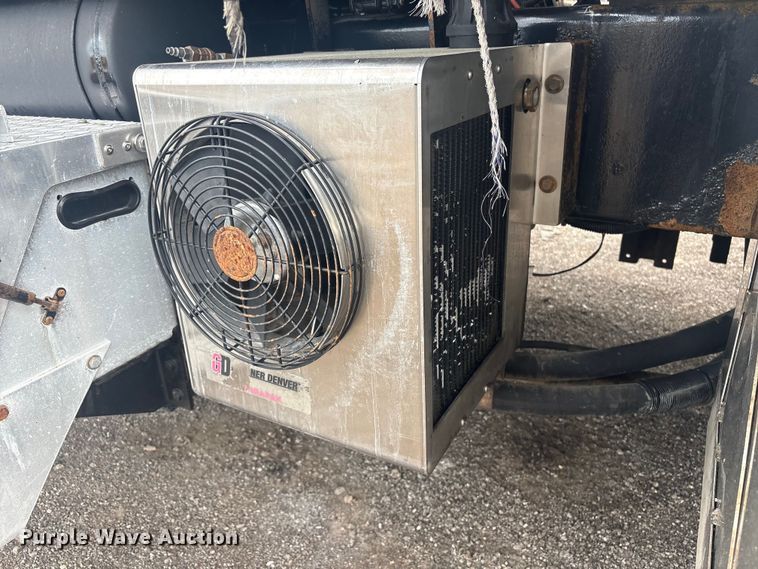 image for item EG8967 2007 International 5900i water truck