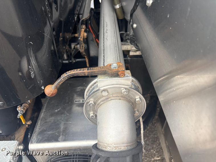 image for item EG8967 2007 International 5900i water truck