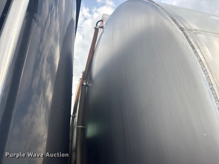 image for item EG8967 2007 International 5900i water truck