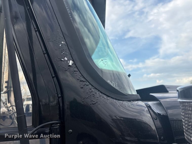 image for item EG8967 2007 International 5900i water truck