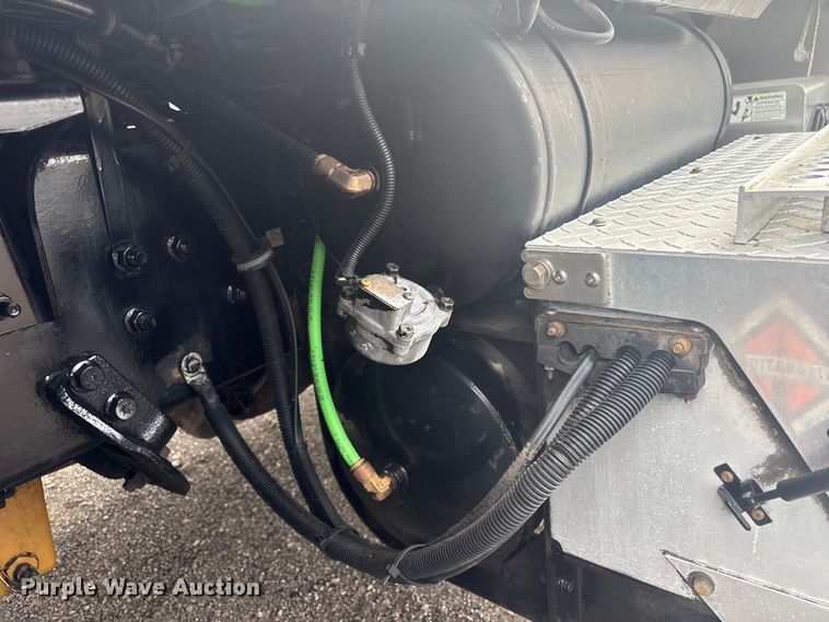 image for item EG8967 2007 International 5900i water truck