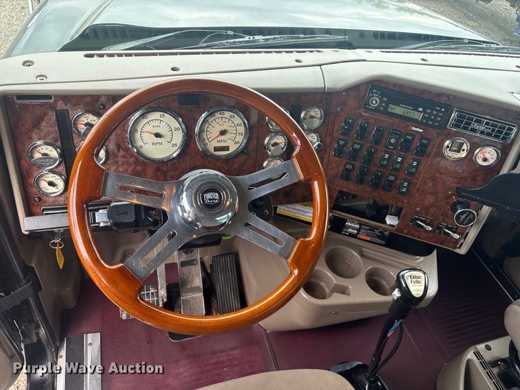 image for item EG8967 2007 International 5900i water truck