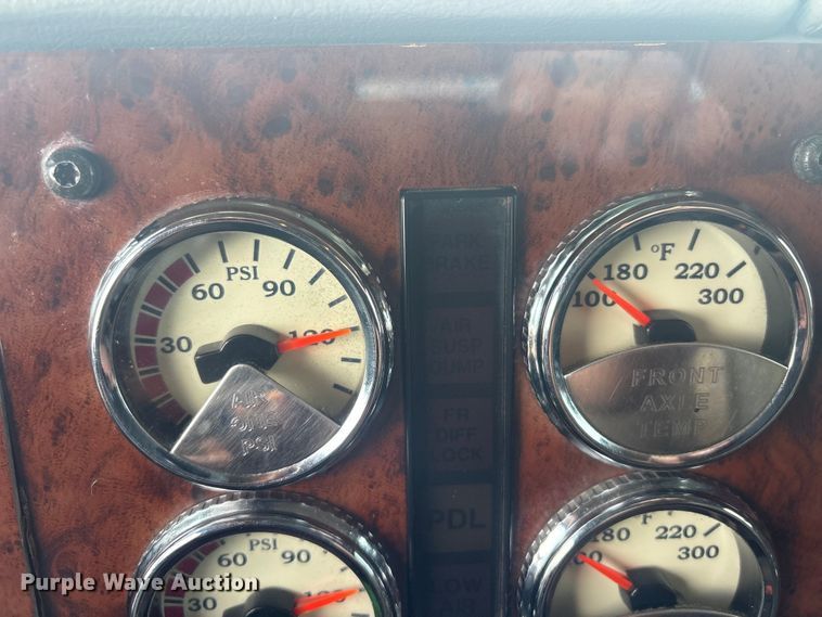 image for item EG8967 2007 International 5900i water truck