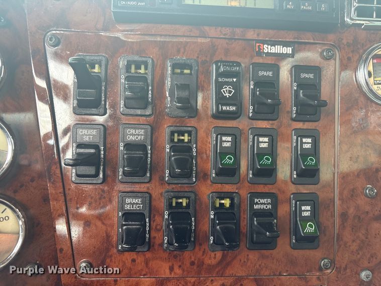 image for item EG8967 2007 International 5900i water truck