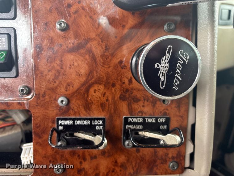 image for item EG8967 2007 International 5900i water truck