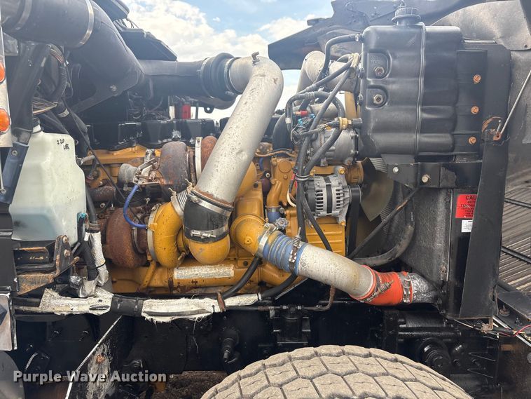 image for item EG8967 2007 International 5900i water truck