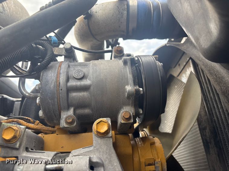 image for item EG8967 2007 International 5900i water truck