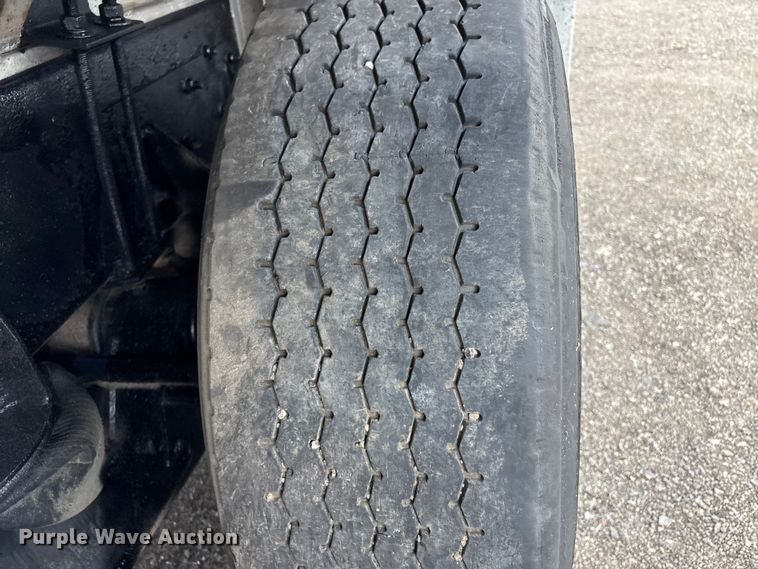 image for item EG8967 2007 International 5900i water truck