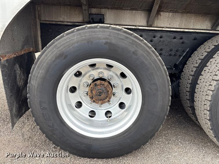 image for item EG8967 2007 International 5900i water truck