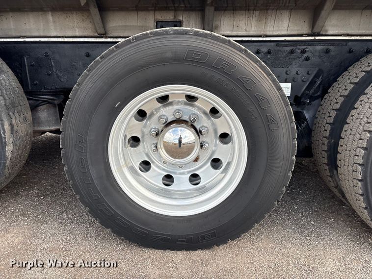 image for item EG8967 2007 International 5900i water truck