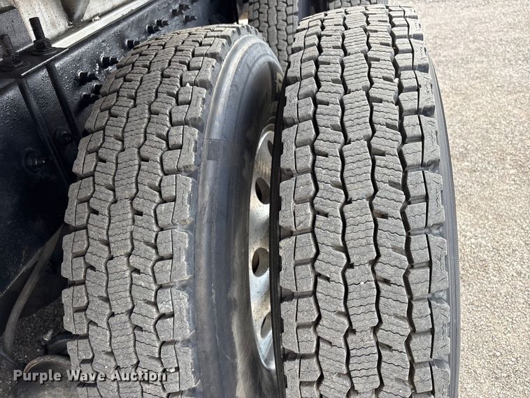 image for item EG8967 2007 International 5900i water truck