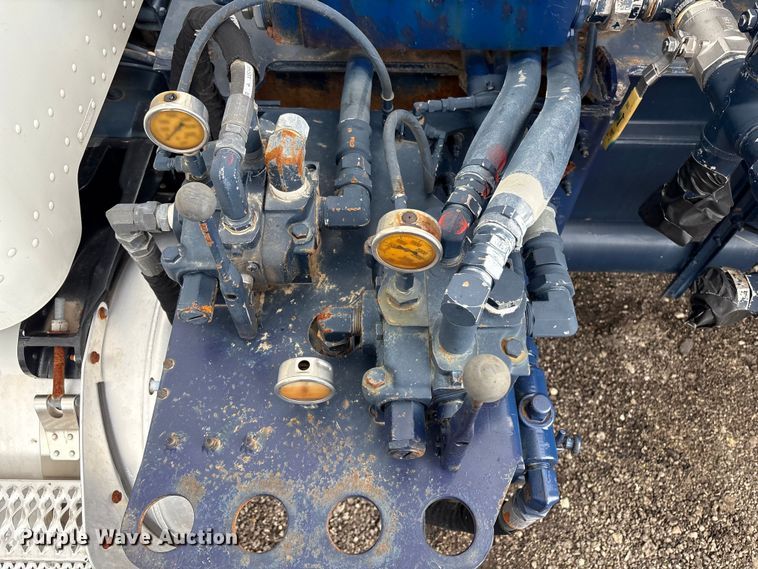 image for item EG8970 2013 Peterbilt 337 oilfield acidizing pump truck  