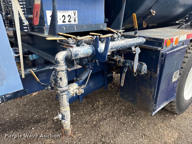 image for item EG8970 2013 Peterbilt 337 oilfield acidizing pump truck  