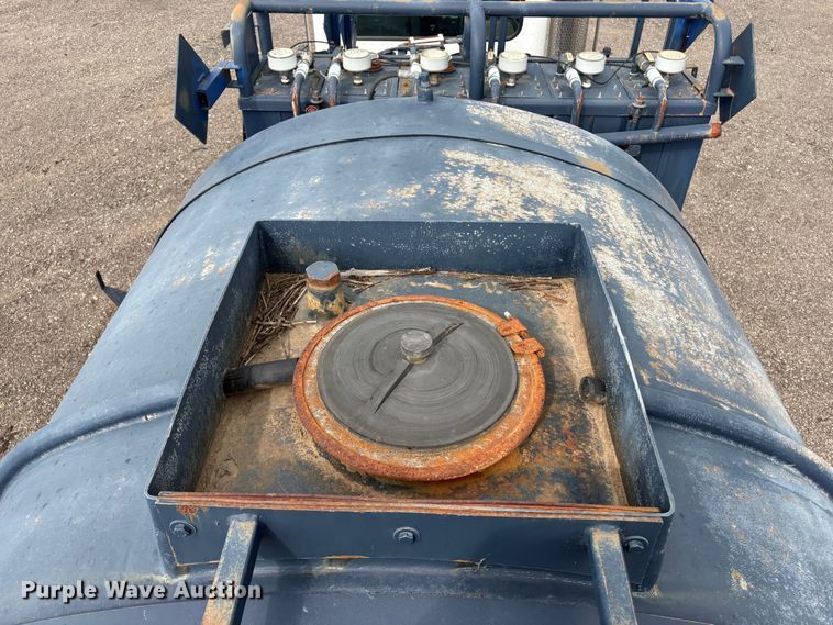 image for item EG8970 2013 Peterbilt 337 oilfield acidizing pump truck  