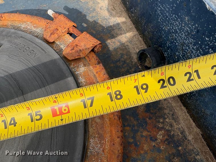 image for item EG8970 2013 Peterbilt 337 oilfield acidizing pump truck  