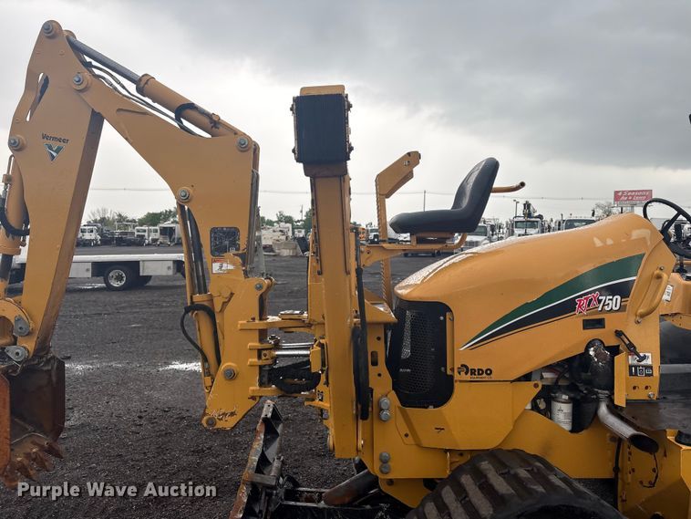 image for item EG8972 2017 Vermeer RTX750 vibratory cable plow