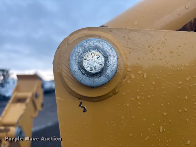 image for item EG8972 2017 Vermeer RTX750 vibratory cable plow