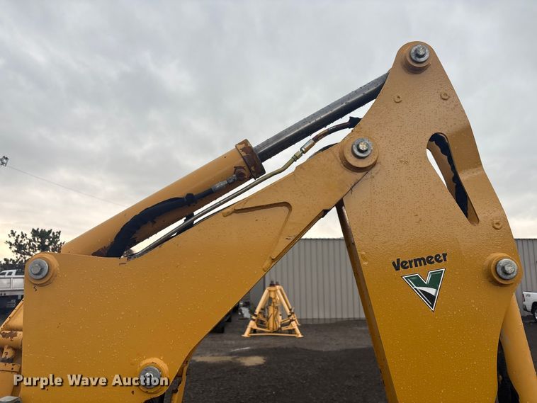 image for item EG8972 2017 Vermeer RTX750 vibratory cable plow