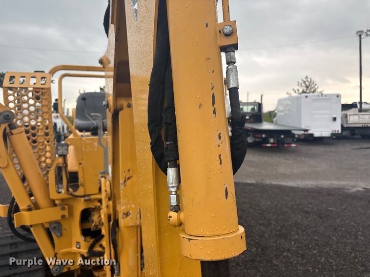 image for item EG8972 2017 Vermeer RTX750 vibratory cable plow