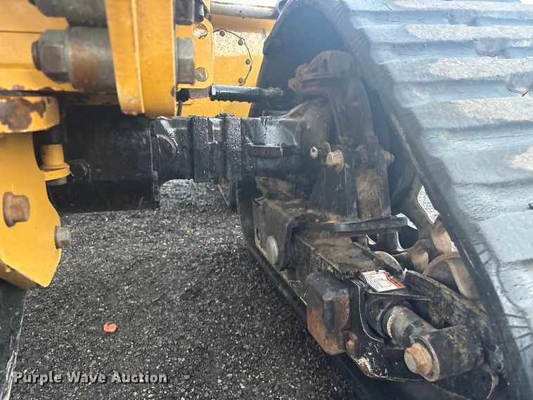 image for item EG8972 2017 Vermeer RTX750 vibratory cable plow