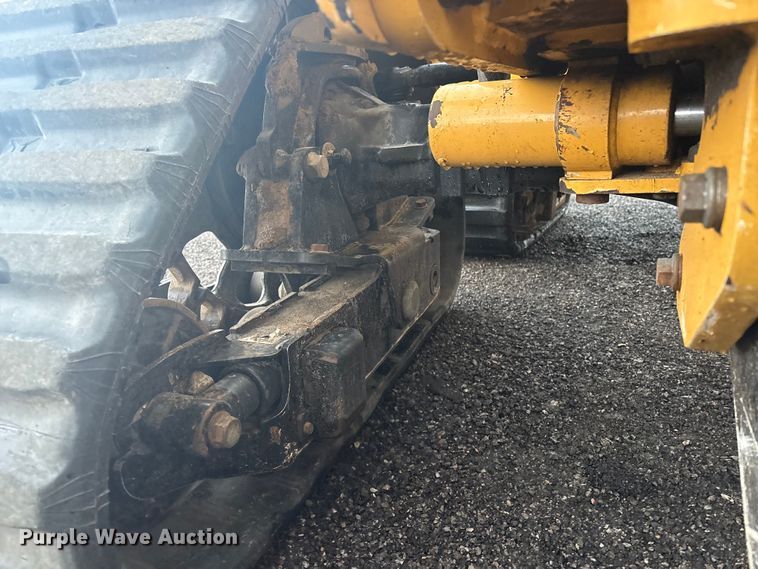 image for item EG8972 2017 Vermeer RTX750 vibratory cable plow