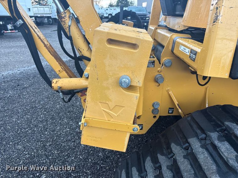 image for item EG8972 2017 Vermeer RTX750 vibratory cable plow