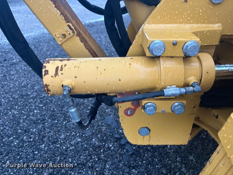 image for item EG8972 2017 Vermeer RTX750 vibratory cable plow