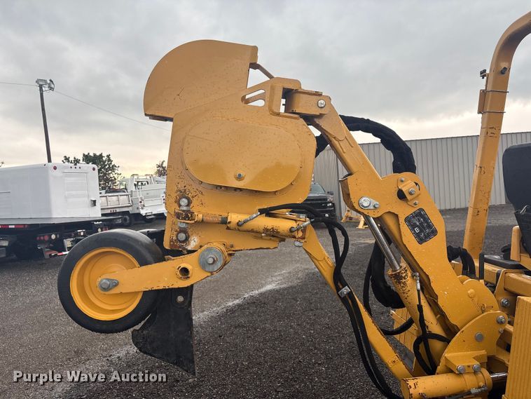 image for item EG8972 2017 Vermeer RTX750 vibratory cable plow