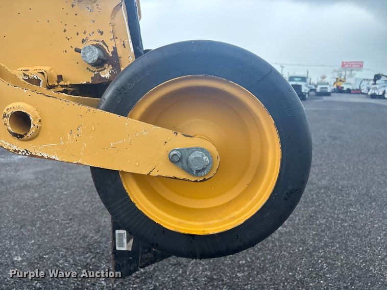 image for item EG8972 2017 Vermeer RTX750 vibratory cable plow