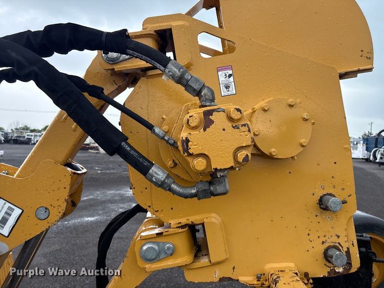 image for item EG8972 2017 Vermeer RTX750 vibratory cable plow