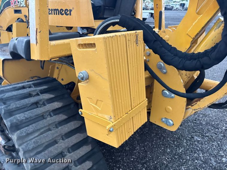 image for item EG8972 2017 Vermeer RTX750 vibratory cable plow