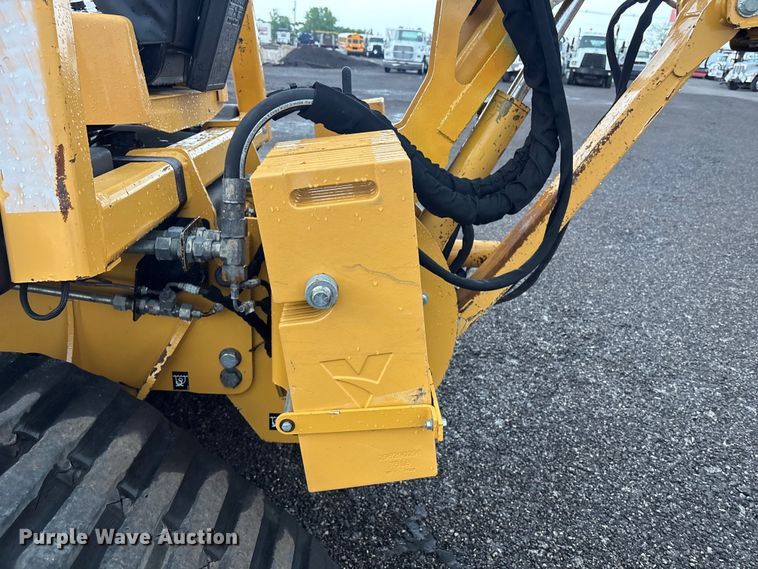 image for item EG8972 2017 Vermeer RTX750 vibratory cable plow