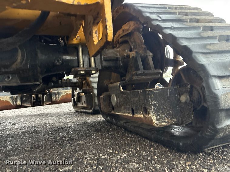 image for item EG8972 2017 Vermeer RTX750 vibratory cable plow