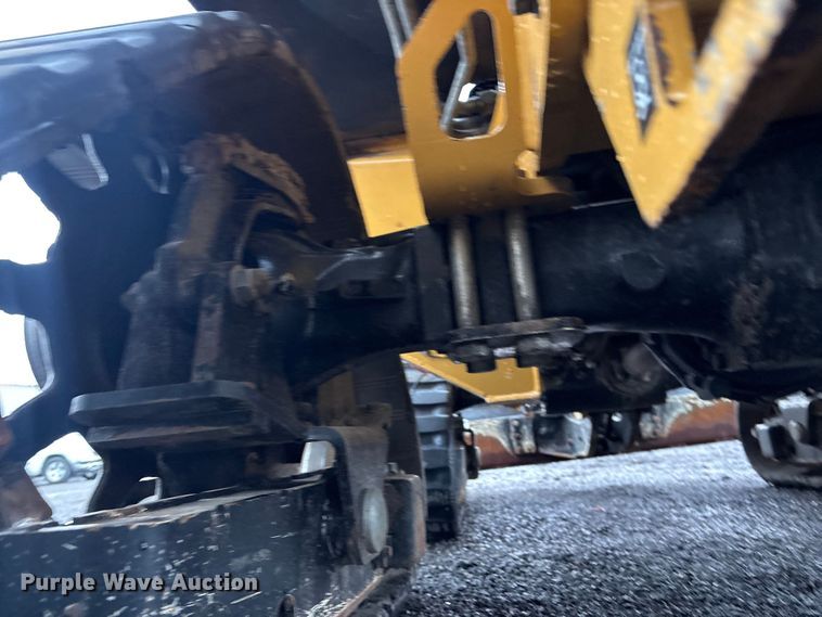 image for item EG8972 2017 Vermeer RTX750 vibratory cable plow