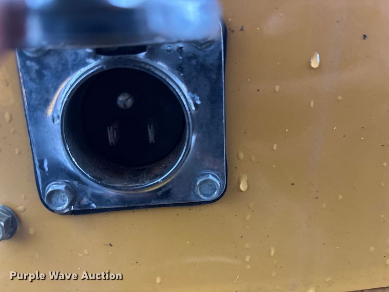 image for item EG8972 2017 Vermeer RTX750 vibratory cable plow