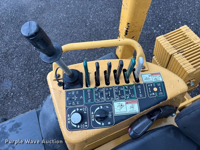 image for item EG8972 2017 Vermeer RTX750 vibratory cable plow