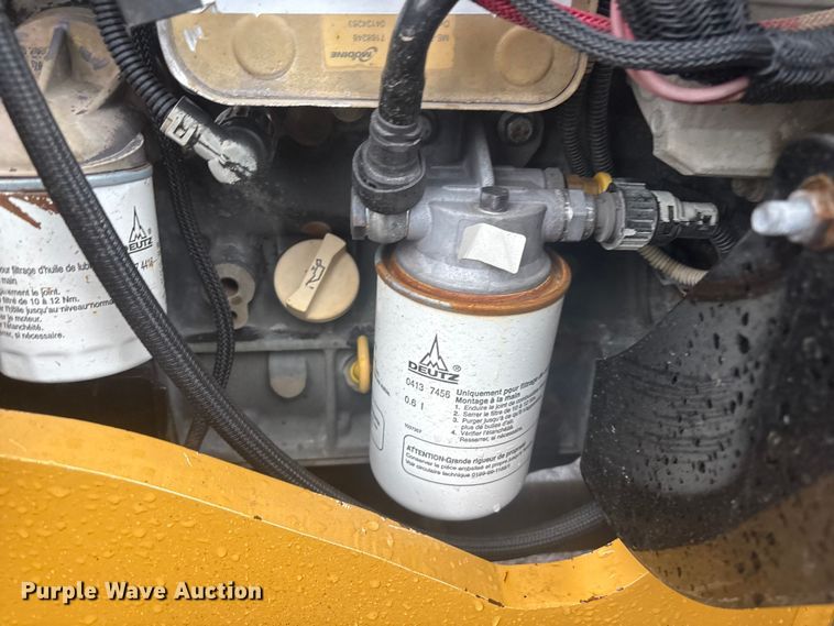 image for item EG8972 2017 Vermeer RTX750 vibratory cable plow