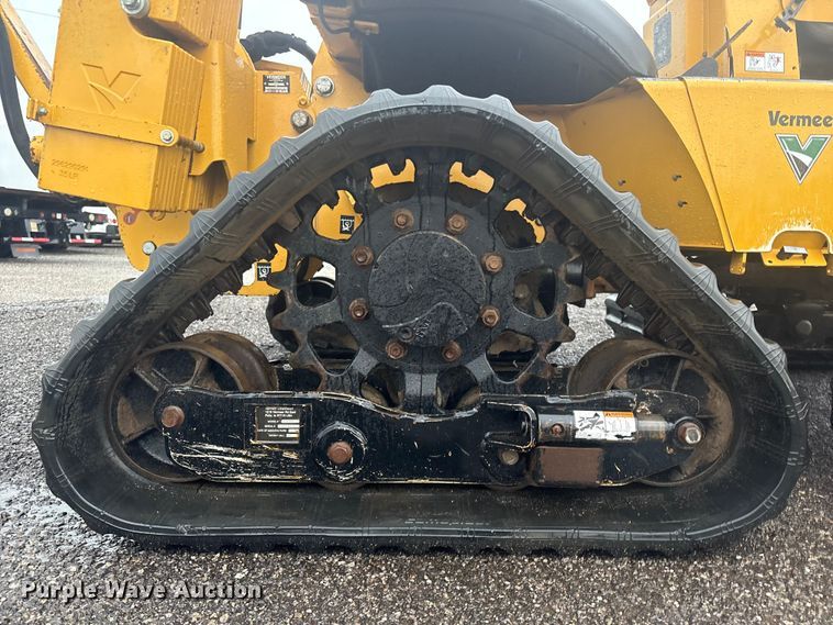 image for item EG8972 2017 Vermeer RTX750 vibratory cable plow
