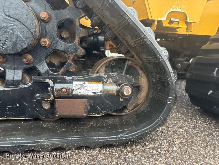 image for item EG8972 2017 Vermeer RTX750 vibratory cable plow